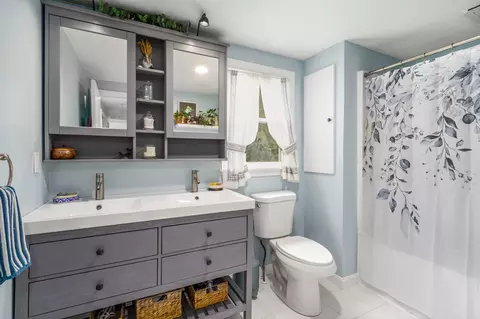 Bath - 23 Highview Ave, Mashpee, MA 02649 photo 1 of 1
