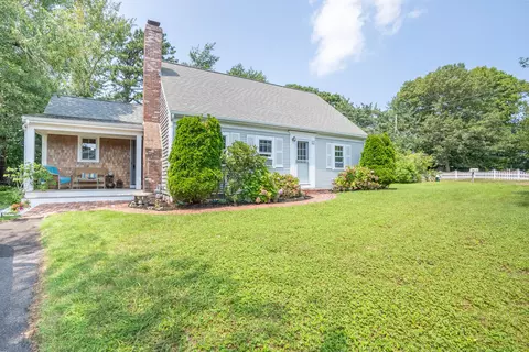1 Bayberry Rd, West Yarmouth, MA 02673