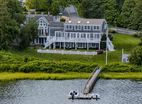 108 Queen Anne Rd, Chatham, MA 02633