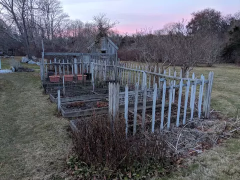 Exterior - 660 Main St, West Barnstable, MA 02668 photo 8 of 10