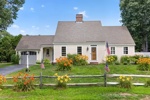10 S Bray Farm Rd, Yarmouth Port, MA 02675