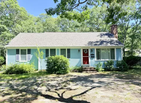 220 N Main St, South Yarmouth, MA 02664