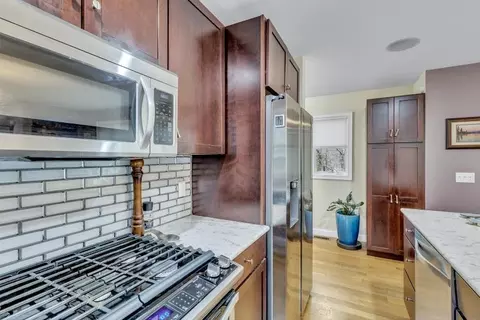 Kitchen - 304 Red Brook Rd, Mashpee, MA 02649 photo 5 of 5