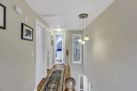 Entry Way - 304 Red Brook Rd, Mashpee, MA 02649 photo 5 of 8