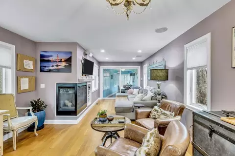 Living - 304 Red Brook Rd, Mashpee, MA 02649 photo 2 of 3