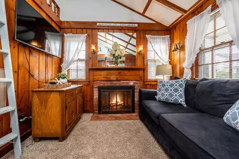 110 Glendon Rd UNIT 1, Dennis, MA 02638