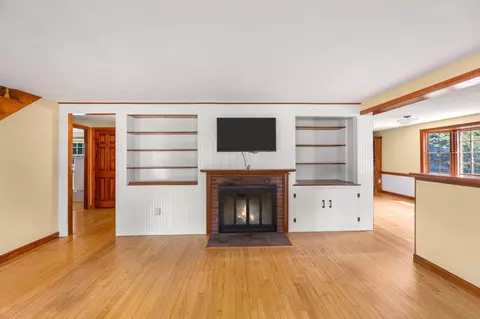 Living - 87 Vidal Ave, Teaticket, MA 02536 photo 3 of 5