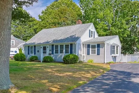 87 Vidal Ave, Teaticket, MA 02536