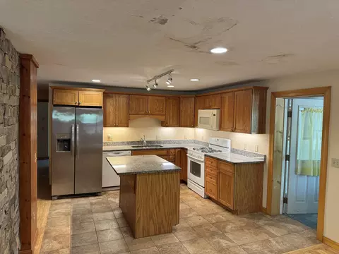 Kitchen - 765 Schoolhouse Rd, Eastham, MA 02642 photo 1 of 5