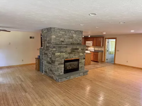 Living - 765 Schoolhouse Rd, Eastham, MA 02642 photo 2 of 9