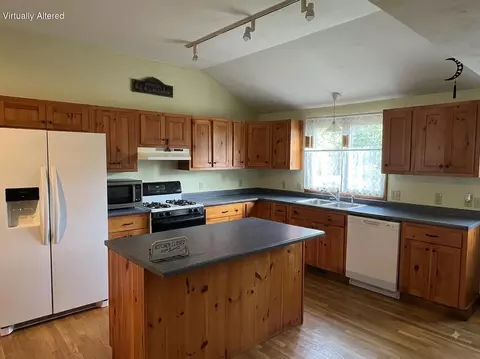 Kitchen - 765 Schoolhouse Rd, Eastham, MA 02642 photo 5 of 5