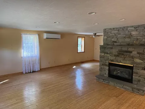 Living - 765 Schoolhouse Rd, Eastham, MA 02642 photo 1 of 9