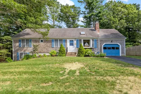 111 Westwind Cir, Osterville, MA 02655