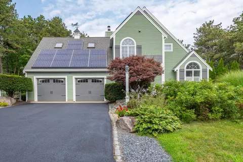 34 Polaris Dr, Mashpee, MA 02649