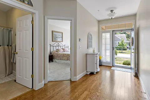 Entry Way - 45 Grey Hawk Dr, Mashpee, MA 02649 photo 2 of 4