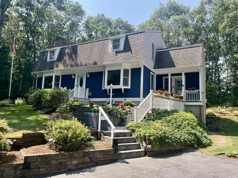 20 Vesper Dr, Pocasset, MA 02559