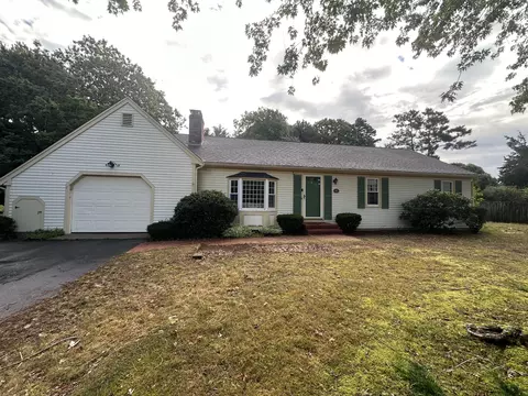 46 Four Seasons Dr, South Yarmouth, MA 02664