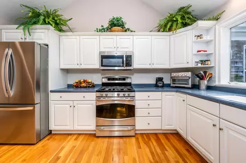 Kitchen - 51 Falling Leaf Ln, Osterville, MA 02655 photo 3 of 6
