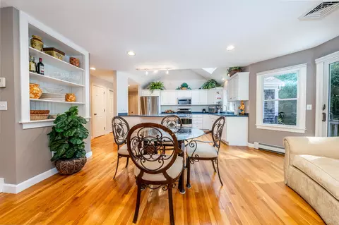 Dining - 51 Falling Leaf Ln, Osterville, MA 02655 photo 3 of 5