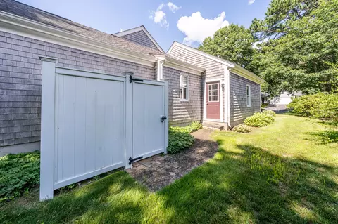 Exterior - 51 Falling Leaf Ln, Osterville, MA 02655 photo 4 of 5
