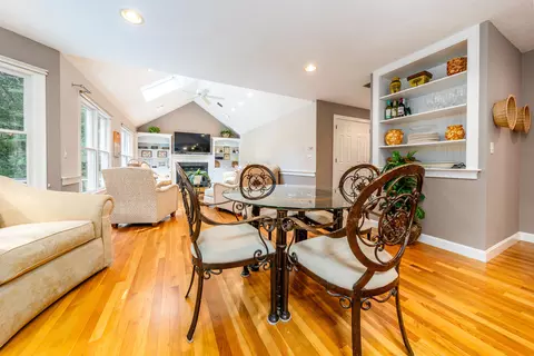 Dining - 51 Falling Leaf Ln, Osterville, MA 02655 photo 1 of 5
