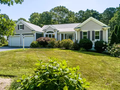 Exterior - 51 Falling Leaf Ln, Osterville, MA 02655 photo 5 of 5