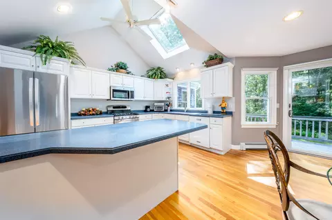 Kitchen - 51 Falling Leaf Ln, Osterville, MA 02655 photo 4 of 6