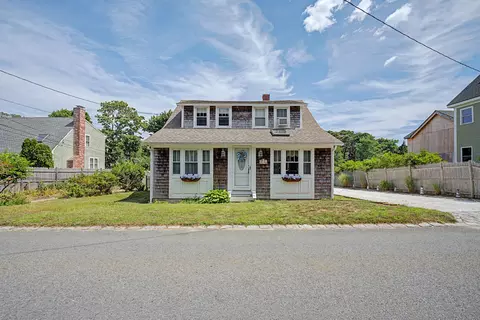 34 Pleasant St #1, Dennis Port, MA 02639