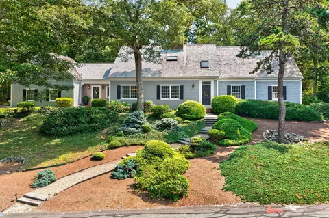 101 Spruce Run Dr, Brewster, MA 02631