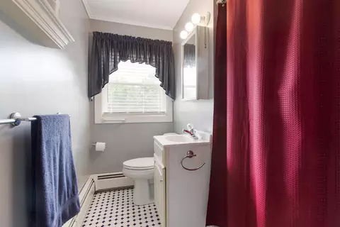 Bath - 5 Birch St, Buzzards Bay, MA 02532 photo 1 of 2
