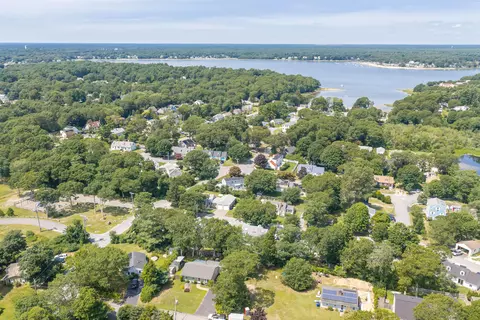 View/Area - 5 Birch St, Buzzards Bay, MA 02532 photo 4 of 8