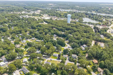 View/Area - 5 Birch St, Buzzards Bay, MA 02532 photo 5 of 8