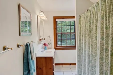 Bath - 9 Codman Spring Rd, Edgartown, MA 02539 photo 2 of 3