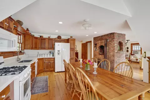 Kitchen - 9 Codman Spring Rd, Edgartown, MA 02539 photo 1 of 1