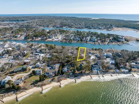24 Seconsett Point Rd, Mashpee, MA 02649 photo 5