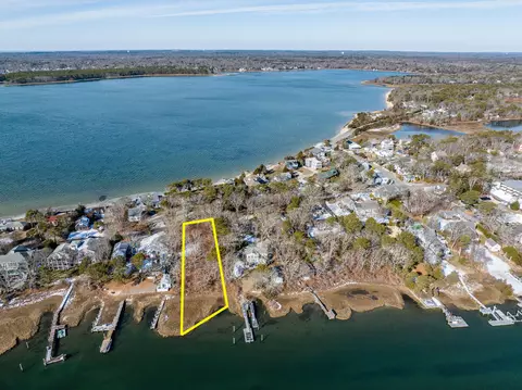 24 Seconsett Point Rd, Mashpee, MA 02649 photo 3