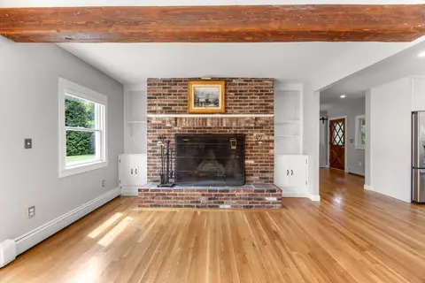 Living - 40 Smith Farm Rd, Eastham, MA 02642 photo 2 of 8