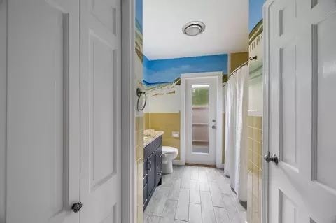 Bath - 40 Smith Farm Rd, Eastham, MA 02642 photo 1 of 4