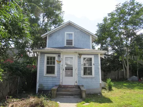 Exterior - 60 11th St, Onset, MA 02558 photo 3 of 6