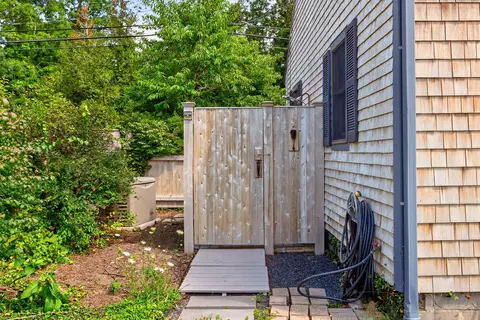 Exterior - 1210 County Rd, Cataumet, MA 02534 photo 8 of 9