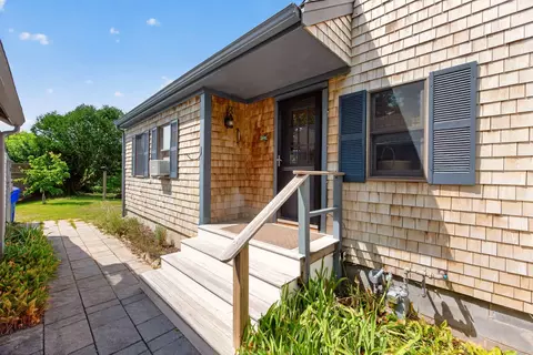 Exterior - 1210 County Rd, Cataumet, MA 02534 photo 4 of 9