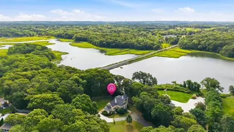 775 Shore Rd, Pocasset, MA 02559