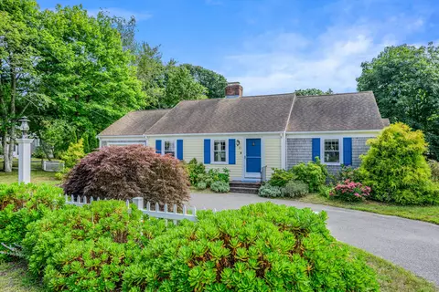 23 Long Rd, Harwich, MA 02645