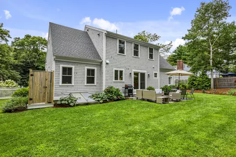 Exterior - 20 Wedgewood Dr, Centerville, MA 02632 photo 12 of 14