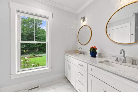 Bath - 20 Wedgewood Dr, Centerville, MA 02632 photo 1 of 5