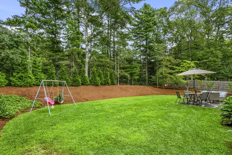 Exterior - 20 Wedgewood Dr, Centerville, MA 02632 photo 7 of 14