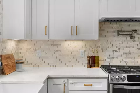 Kitchen - 20 Wedgewood Dr, Centerville, MA 02632 photo 8 of 8