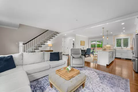 Living - 20 Wedgewood Dr, Centerville, MA 02632 photo 5 of 5