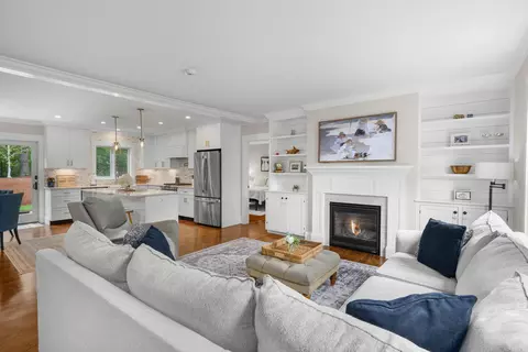 Living - 20 Wedgewood Dr, Centerville, MA 02632 photo 1 of 5