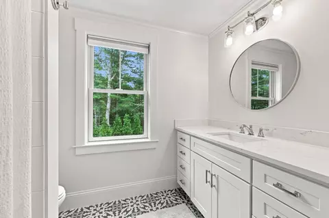 Bath - 20 Wedgewood Dr, Centerville, MA 02632 photo 4 of 5